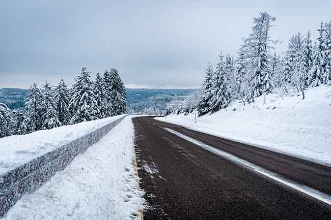 Los consejos imprescindibles para viajar en autocaravana en invierno con nieve